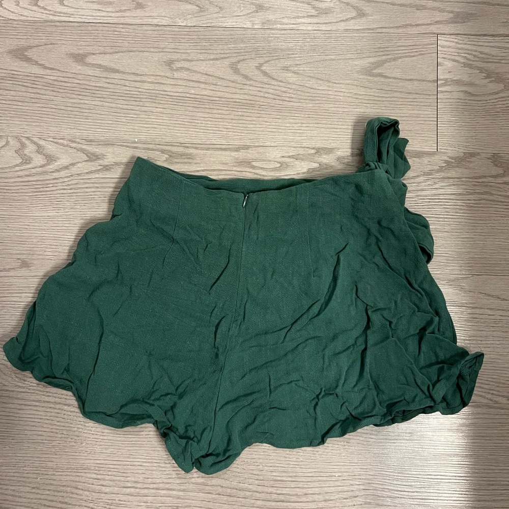 Vestique Green Mini Skirt
